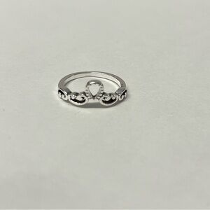 Vintage silver style hollow heart ring